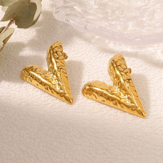 18K Gold Heart Earrings