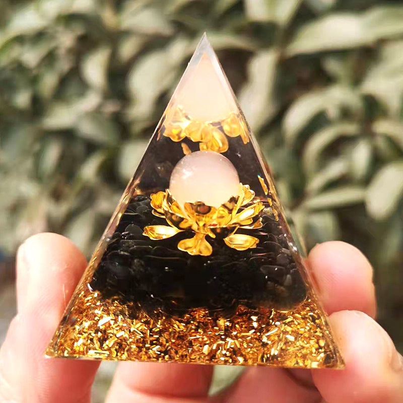 Natural Crystal Chips Epoxy Resin Wrapped Pyramid Healing Ornaments